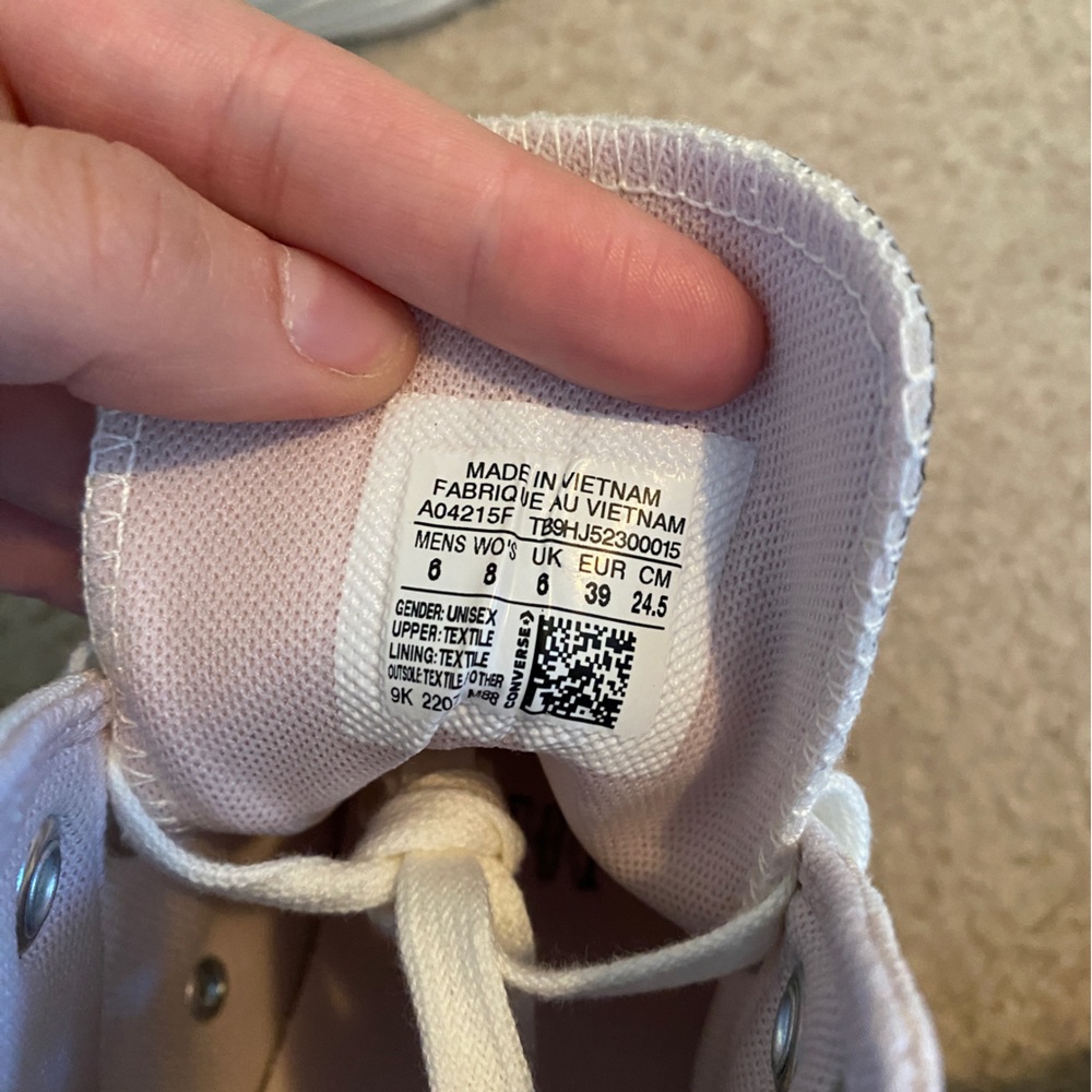 High Top Converse - Picture 5 of 6